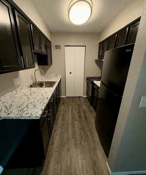 Beacon Point Apartments — Photo 20