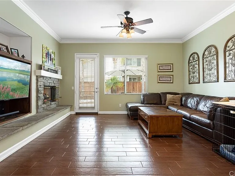 Family/Entertainment room.