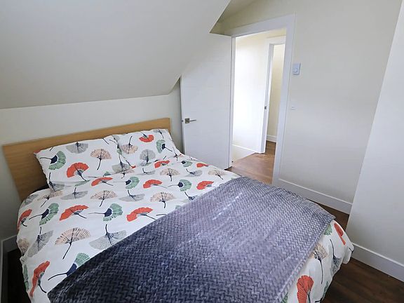 5th image of 2273 Slocan St