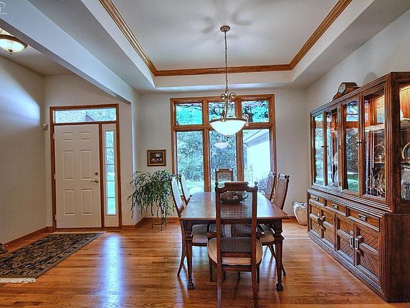 3rd image of 9126 Pineview Lake Ct