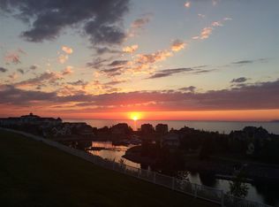 3360 Cliffs Dr, Petoskey, MI 49770