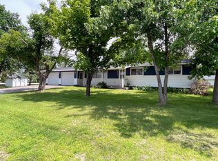 212 Lake Ave, Perham, MN 56573