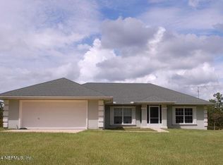 138 Cessna Dr, Hawthorne, FL 32640