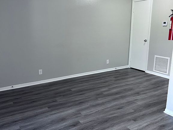 3rd image of 1700 W McIntyre St APT 7
