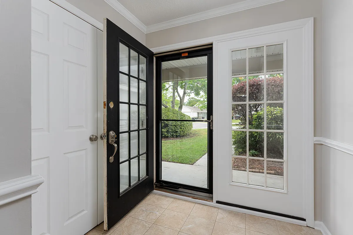 Building Photo - 808 Spy Glass Ct