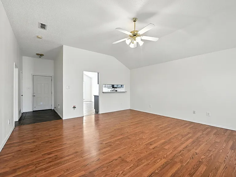 1455 Morrison Dr — Photo 5