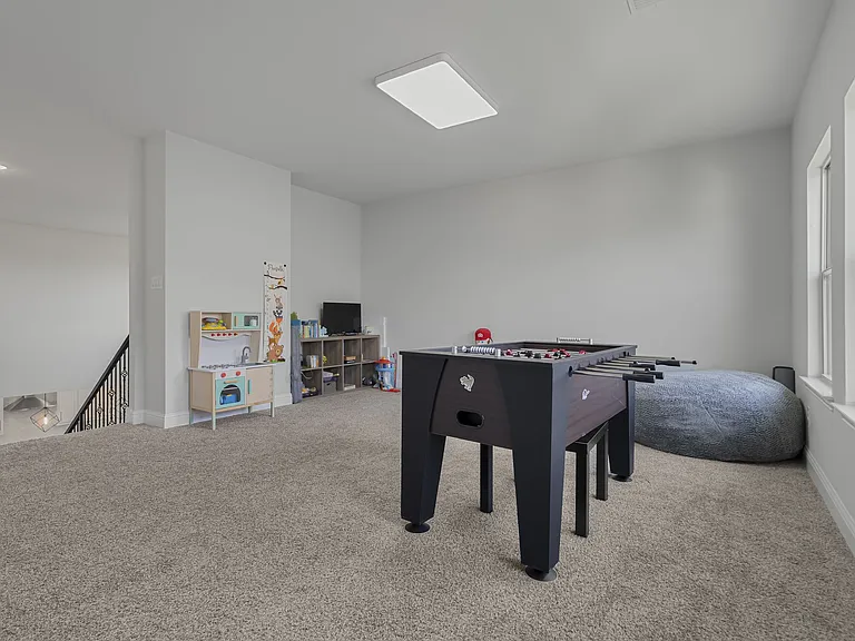 913 Gingham St — Photo 43