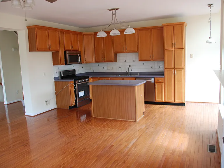 43851 Sandburg Sq — Photo 7