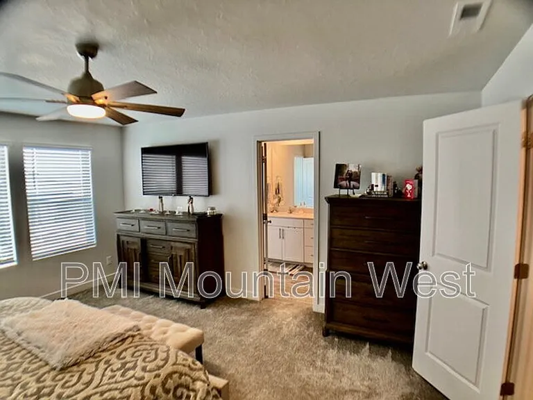 707 S Miller Ave — Photo 34