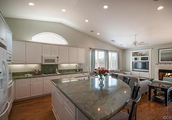 5th image of 34283 Blossoms Dr