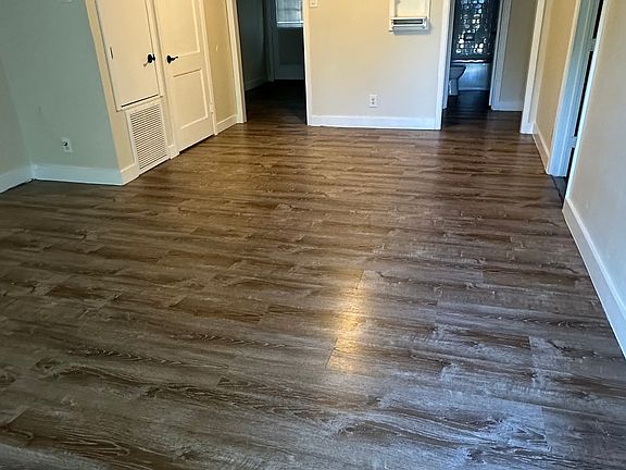 3rd image of 616 Carrie Ave