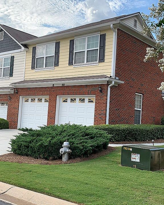 Beautiful 3-B Condo End Unit