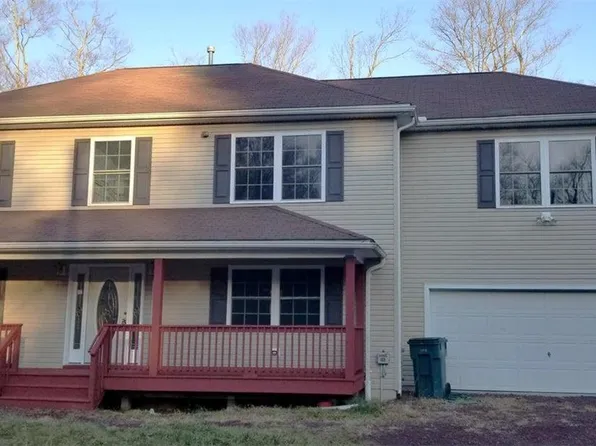 9435 Juniper Dr, Tobyhanna, PA 18466