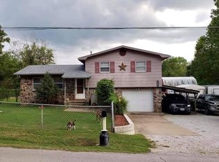 121 E Garner St, Goodman, MO 64843