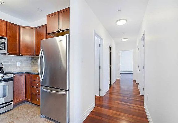 5th image of 1805 27th Ave #2B