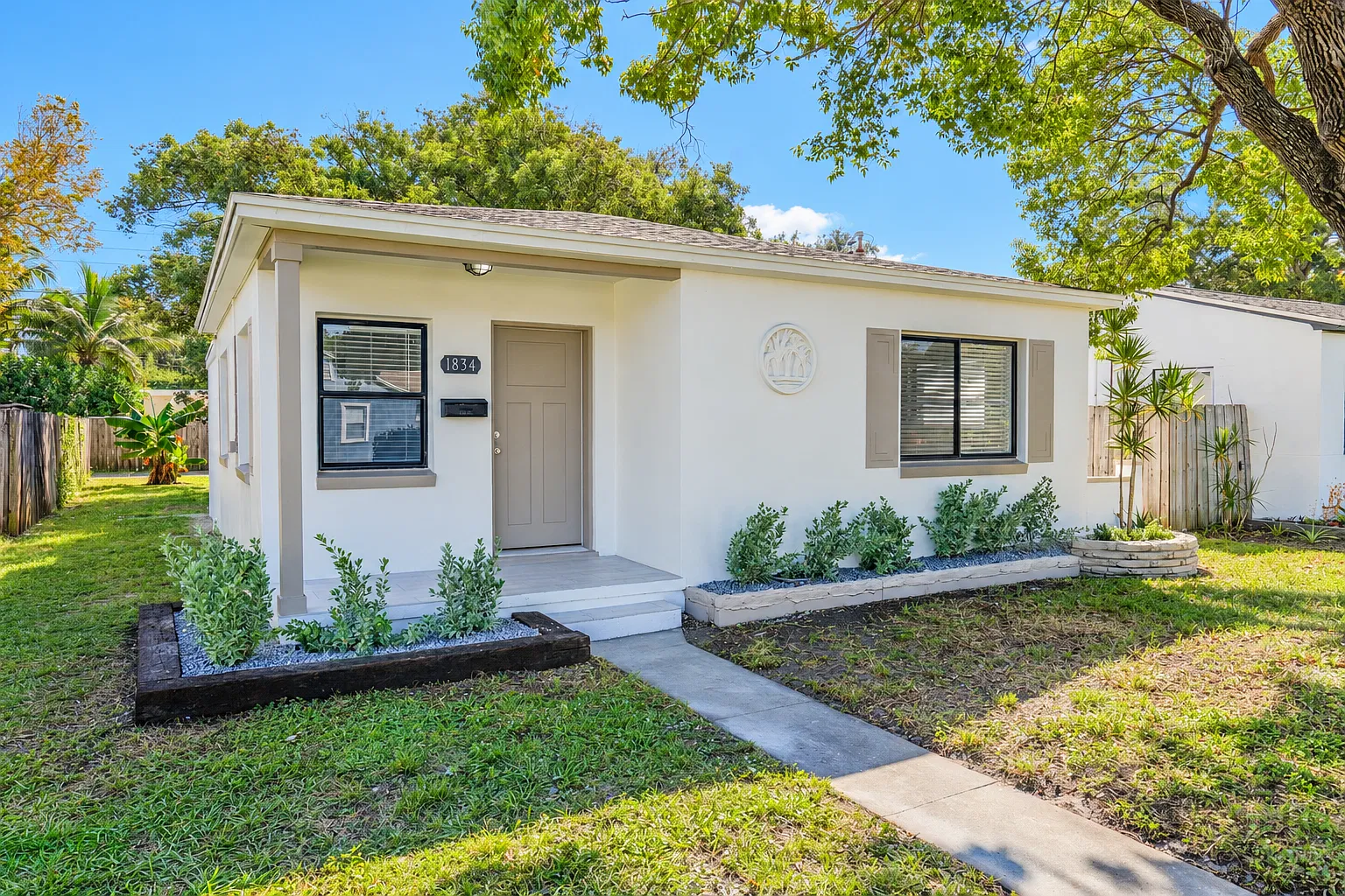 2 bed, 800 sqft, $2,495 — Photo 1
