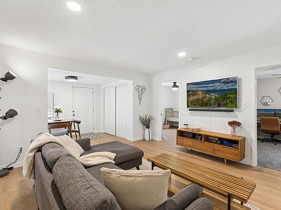 5th image of 408 1st Ave NE