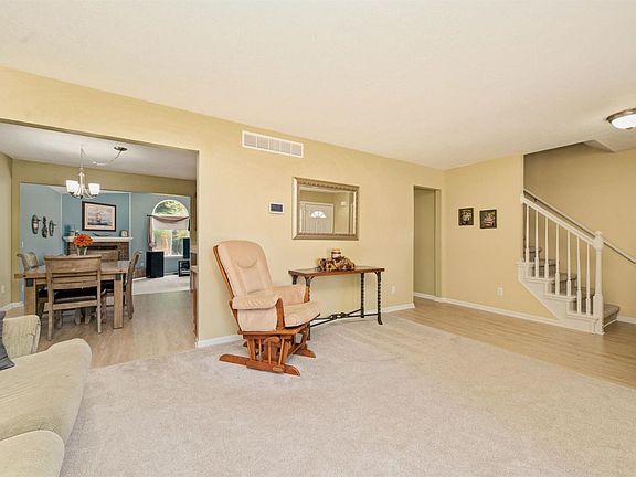 4th image of 1668 Northbrook Ct