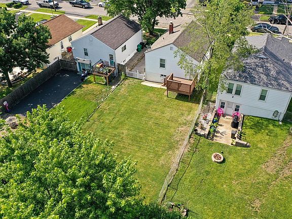 5th image of 227 Monica Dr