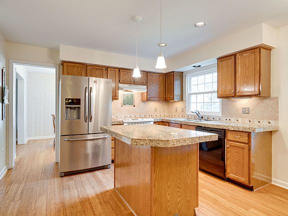 2nd image of 2824 Pulpit Hill Ct