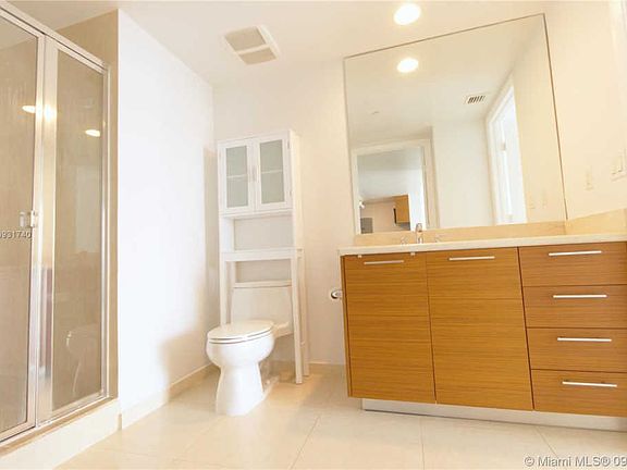 4th image of 50 Biscayne Blvd APT 2405
