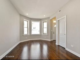 1709 N Tripp Ave, Chicago, IL