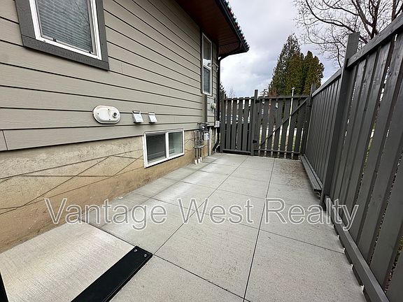 3rd image of 1480 Flemish St #2