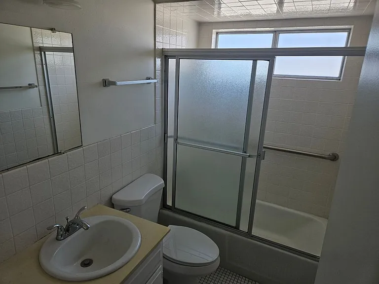 *4218 47th Street — Photo 8