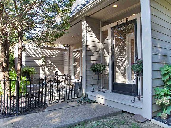 2nd image of 8488 Yorkridge Ct