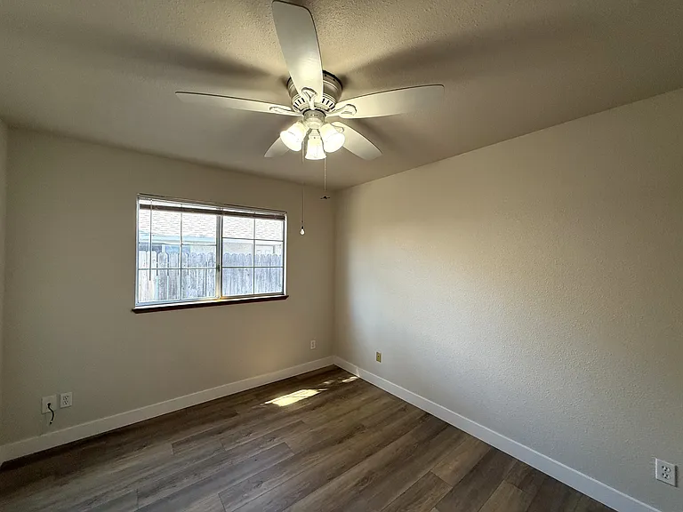 1609 W 8th Ave — Photo 11