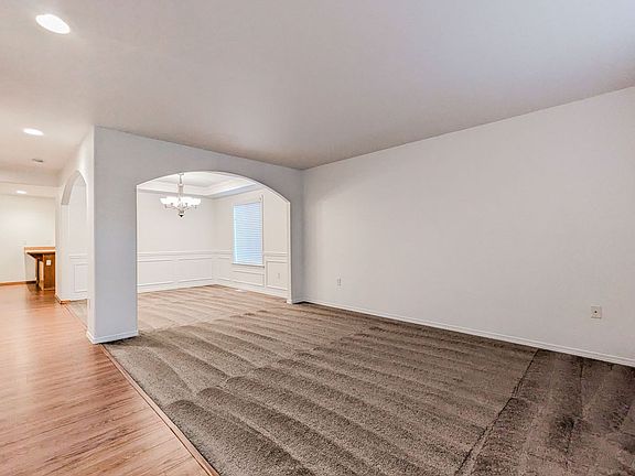 5th image of 8325 74th Dr NE