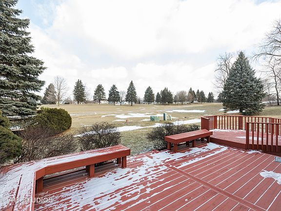 4th image of 1562 Knoll Crest Dr