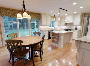 25 Leatherleaf Trl, North Kingstown, RI 02852