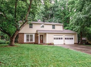 6303 Holly Knoll Dr, Charlotte, NC 28227