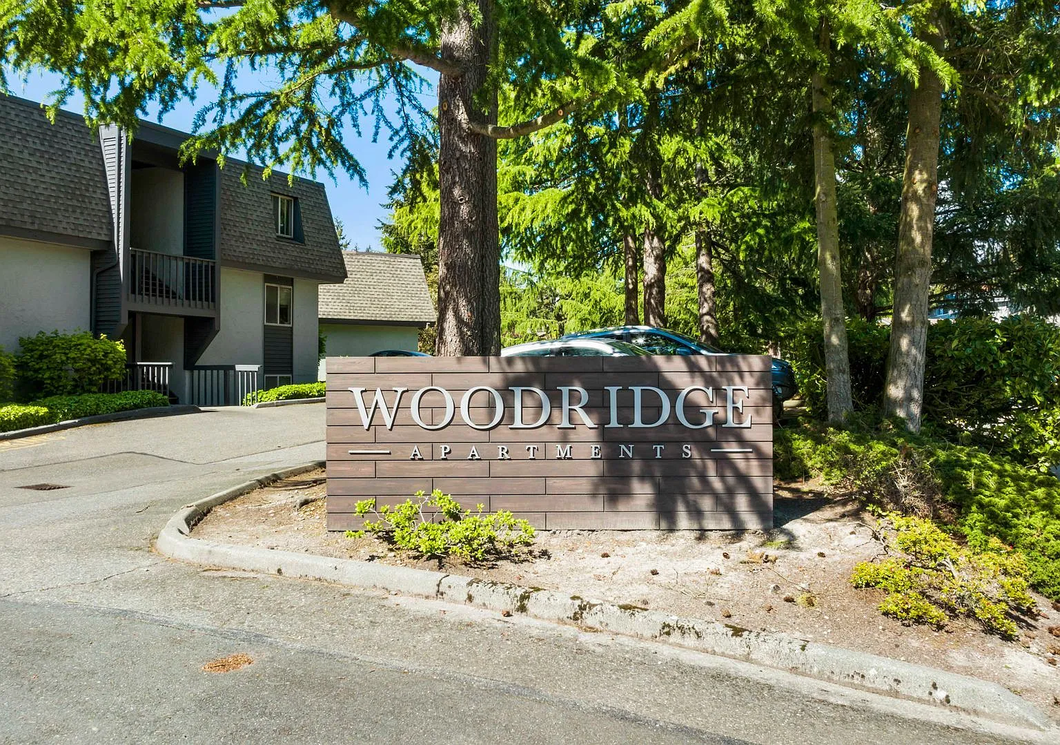 Woodridge Apartments — Photo 1