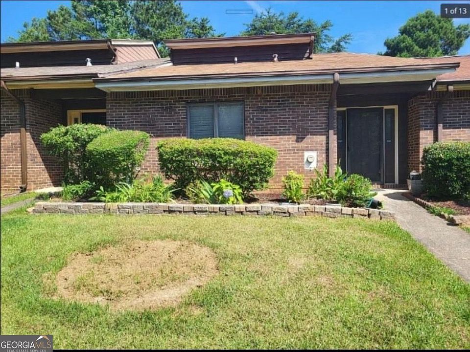 1st image of 1481 Stoneleigh Cir