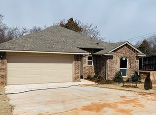 10909 Turtlewood Dr, Midwest City, OK 73130