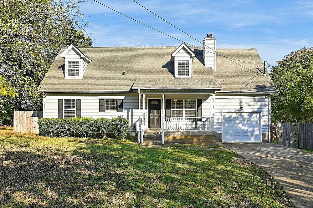 3 bed, 2.0 bath, 1863 sqft, $2,280 — Photo 1