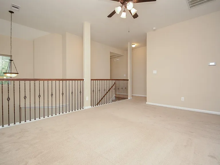 22 Cheswood Manor Dr — Photo 42