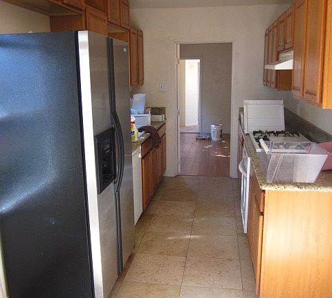 3rd image of 185 J St