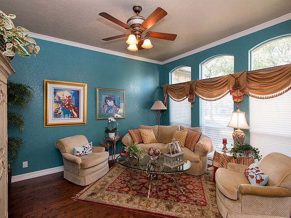 5th image of 308 Post Oak Way