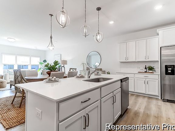 5th image of 443 Avocet Dr