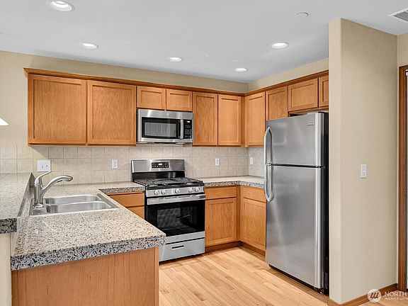 4th image of 20827 70th Avenue W #A