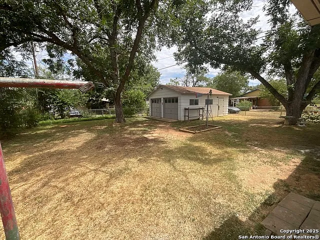 207 Pinehurst Blvd — Photo 19