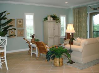 5020 Blauvelt Way APT 201, Naples, FL 34105