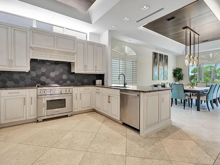 186 Golf Village Blvd — Photo 20