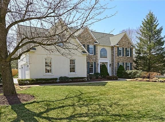 3rd image of 4223 Eisenhower Dr