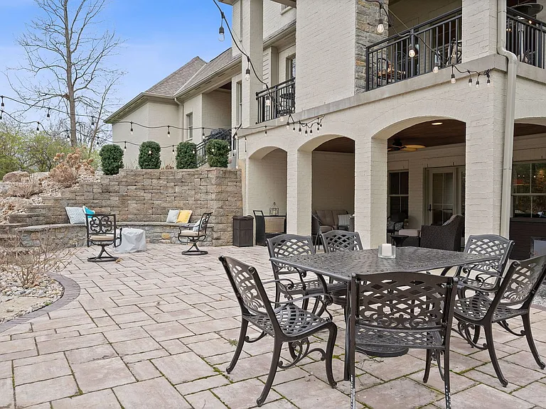 7715 Cathedral Hill Dr — Photo 61