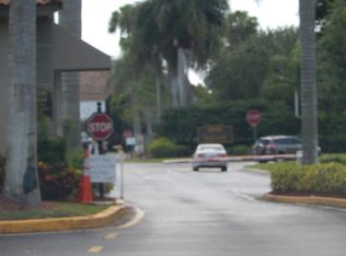 5889 Las Colinas Cir, Lake Worth, FL 33463
