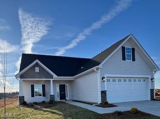 3676 Contimental Sq #360, Kernersville, NC 27284